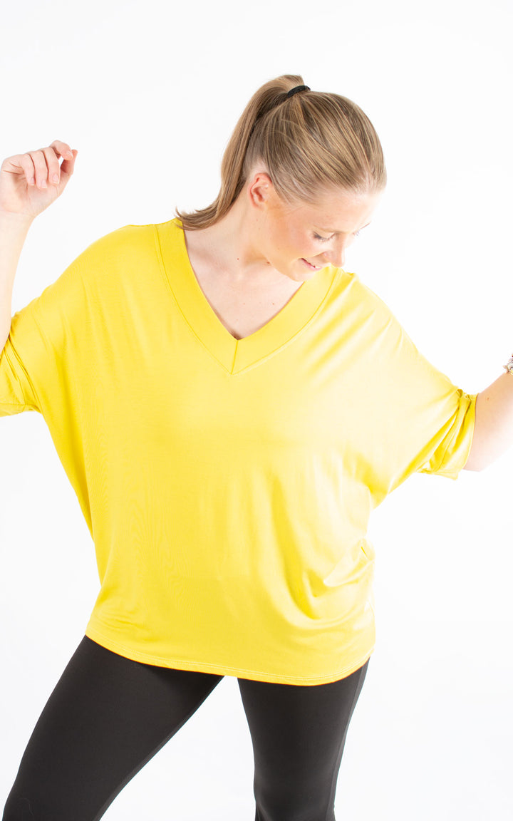 BASIC | V-neck | Yellow