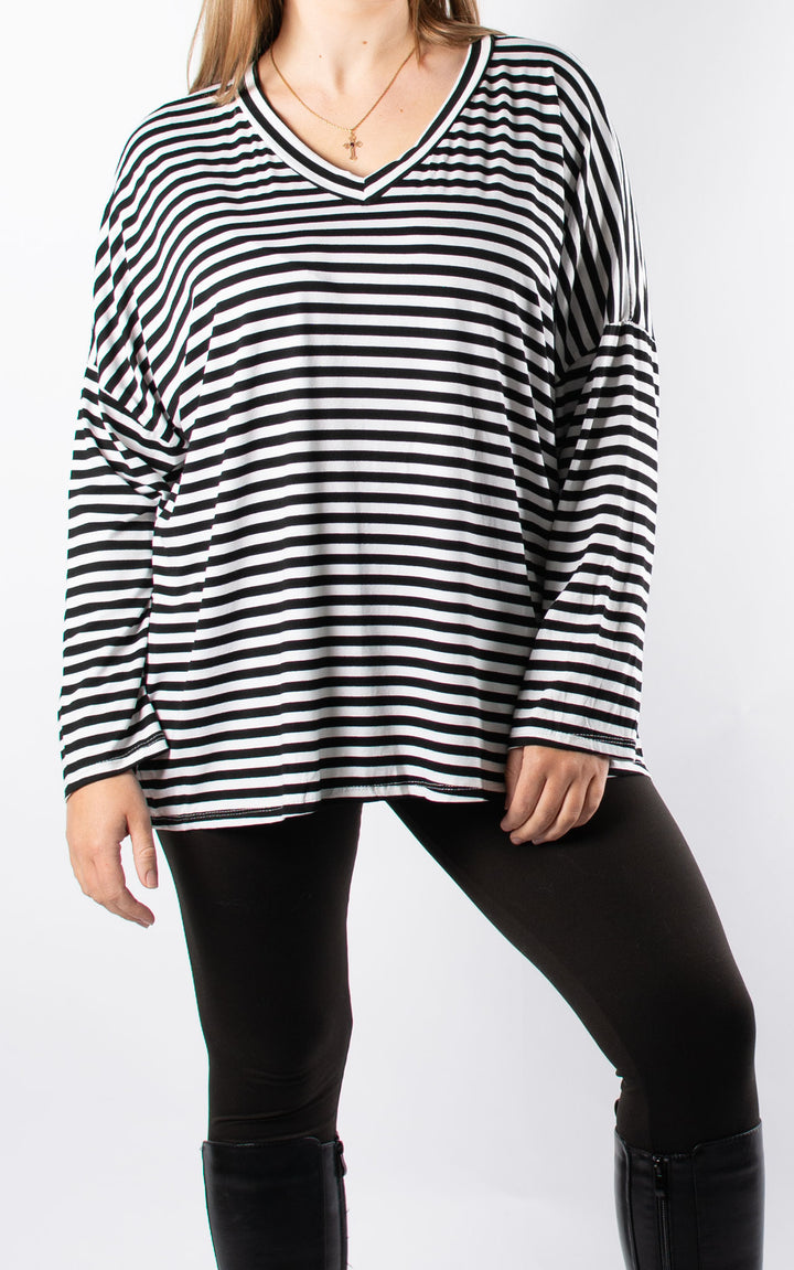 Striped V-neck | Black