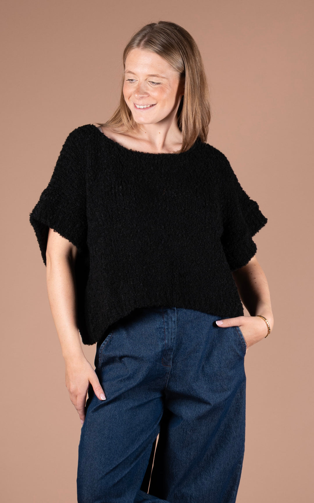 Aila Crop Jumper | Black