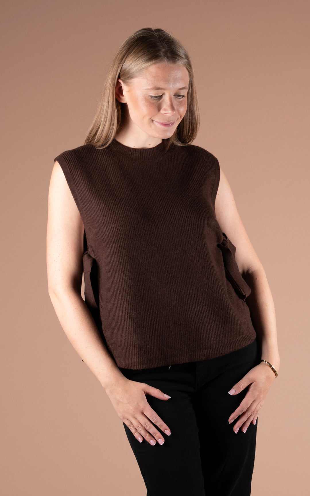 Alba Side Tie Vest | Chocolate