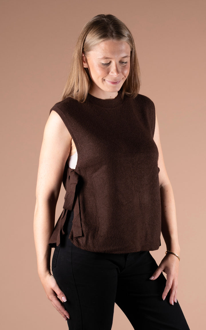 Alba Side Tie Vest | Chocolate