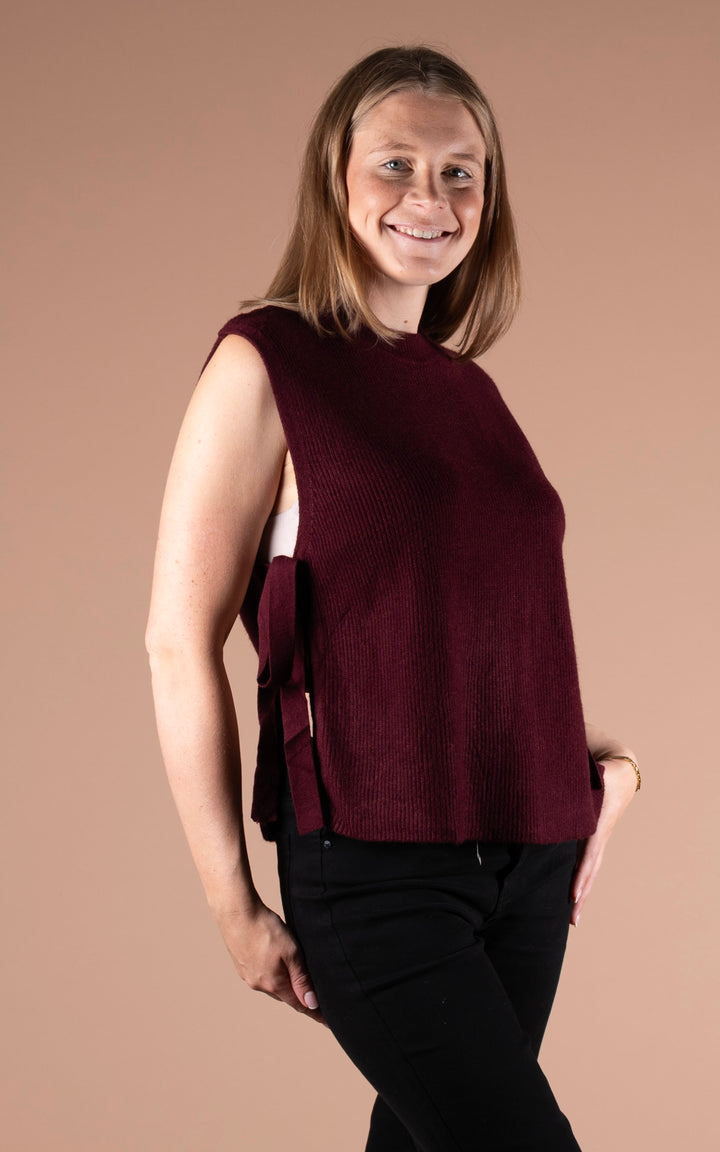 Alba Side Tie Vest | Plum
