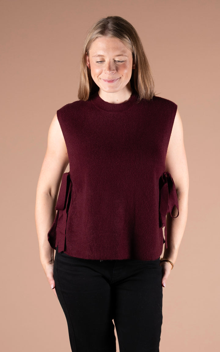 Alba Side Tie Vest | Plum