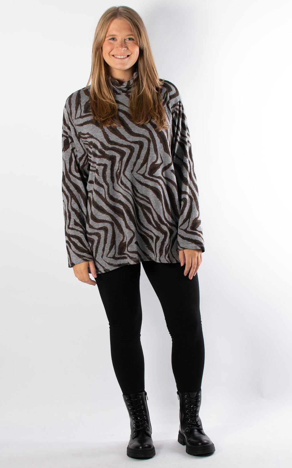 Animal Print High Neck | Grey