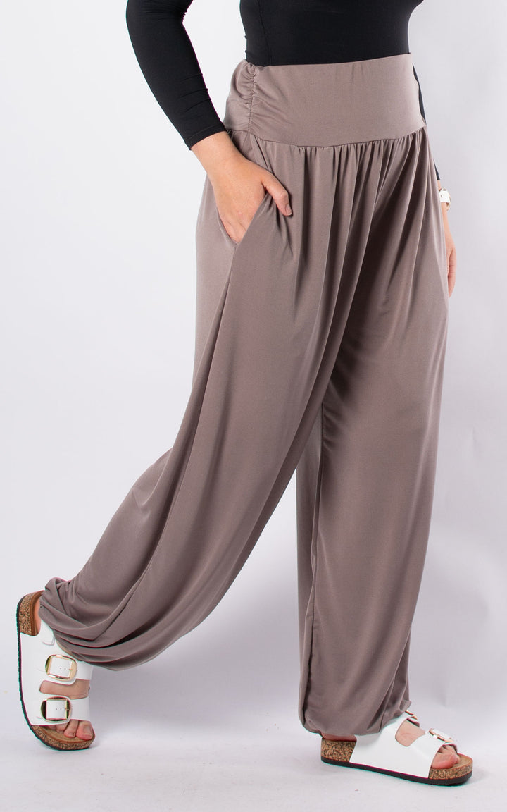 Cath Harems | Mocha