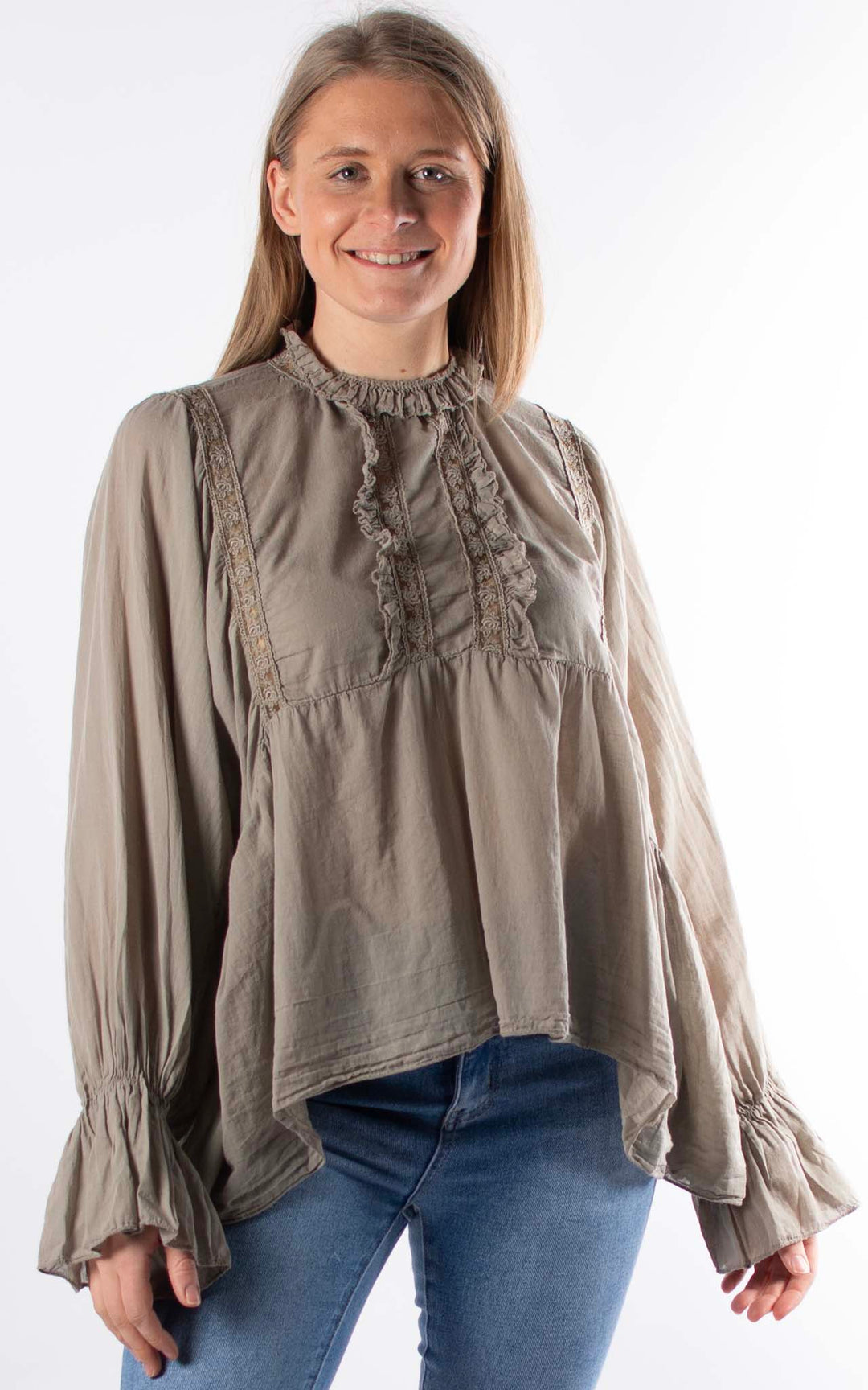 Chloe Blouse | Mocha