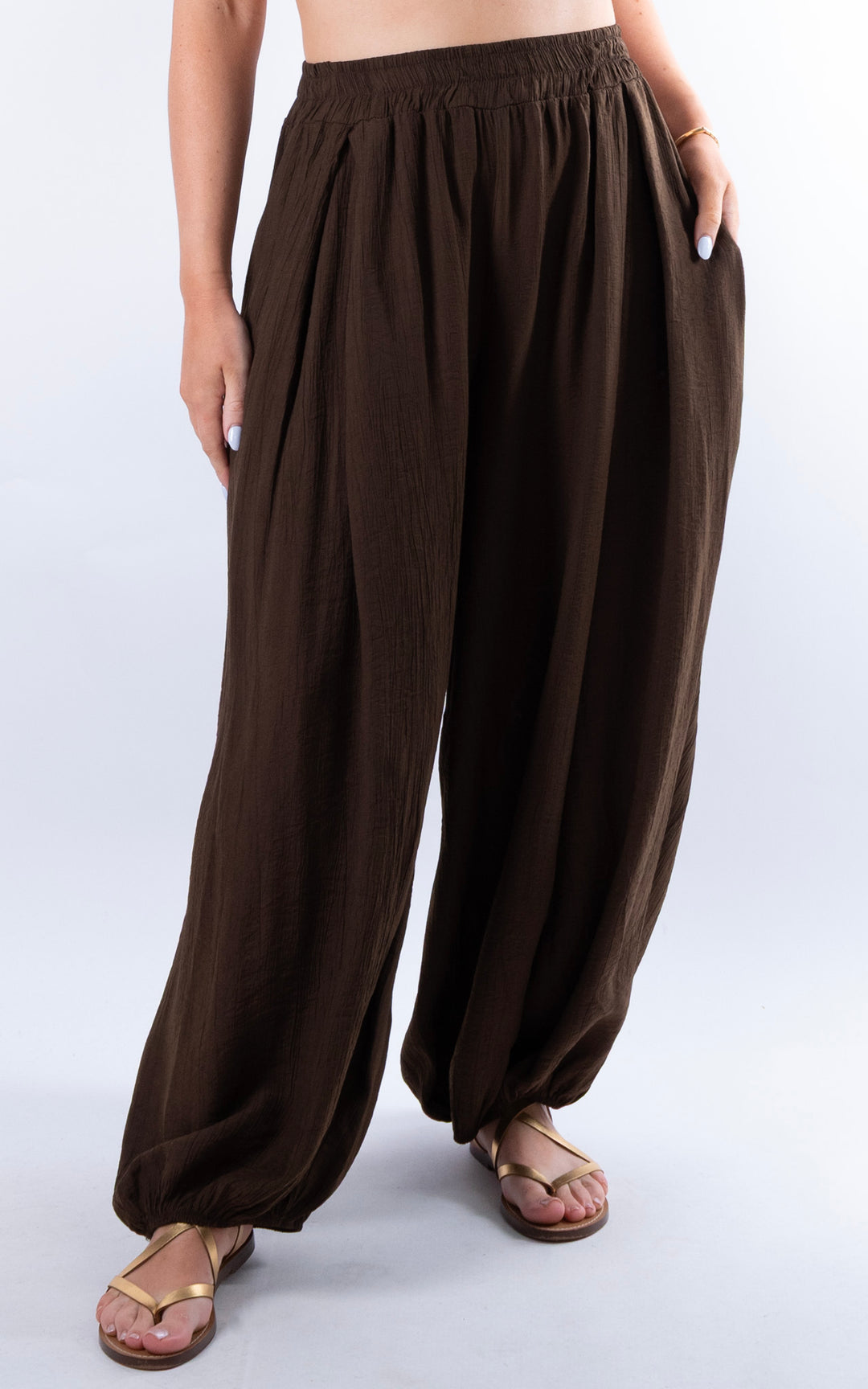 Cleo Crinkle Balloon Trousers | Chocolate