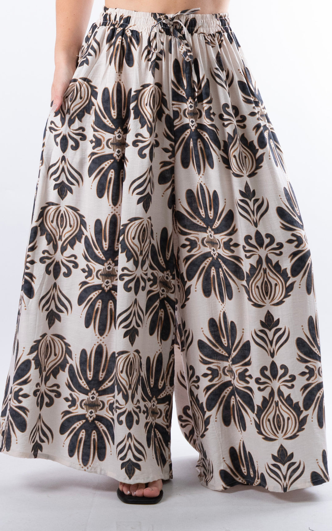 Cove Pattern Drawstring Trouser | Charcoal