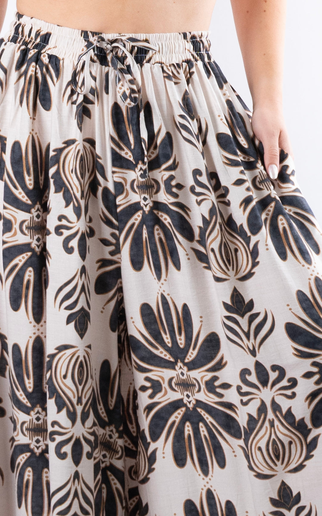 Cove Pattern Drawstring Trouser | Charcoal