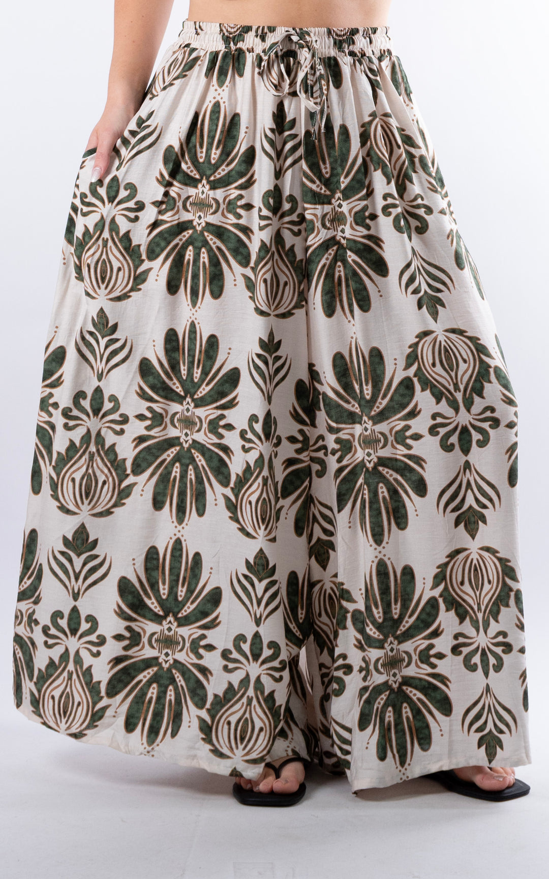 Cove Pattern Drawstring Trouser | Green