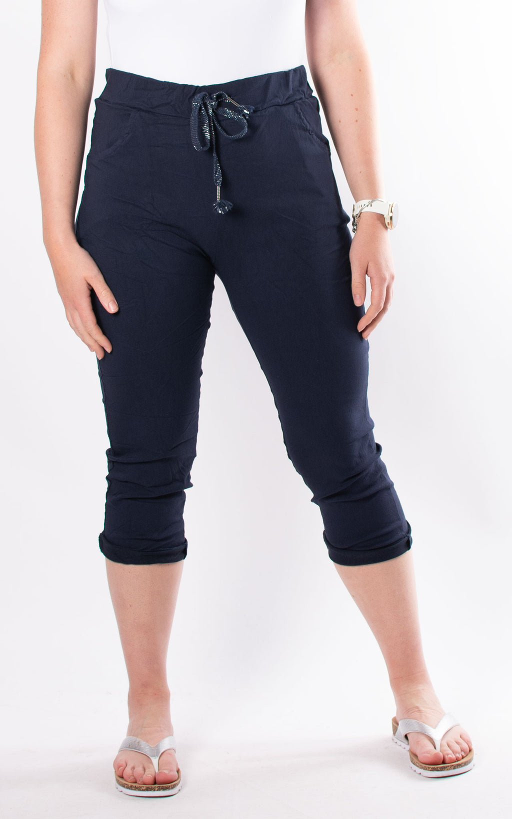 Crinkle Magic Capri | Navy