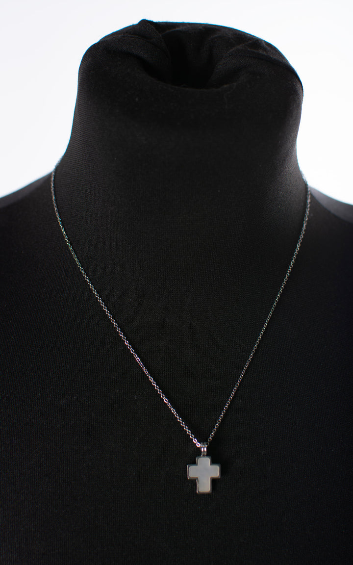 Cross Necklace | Necklace | Silver