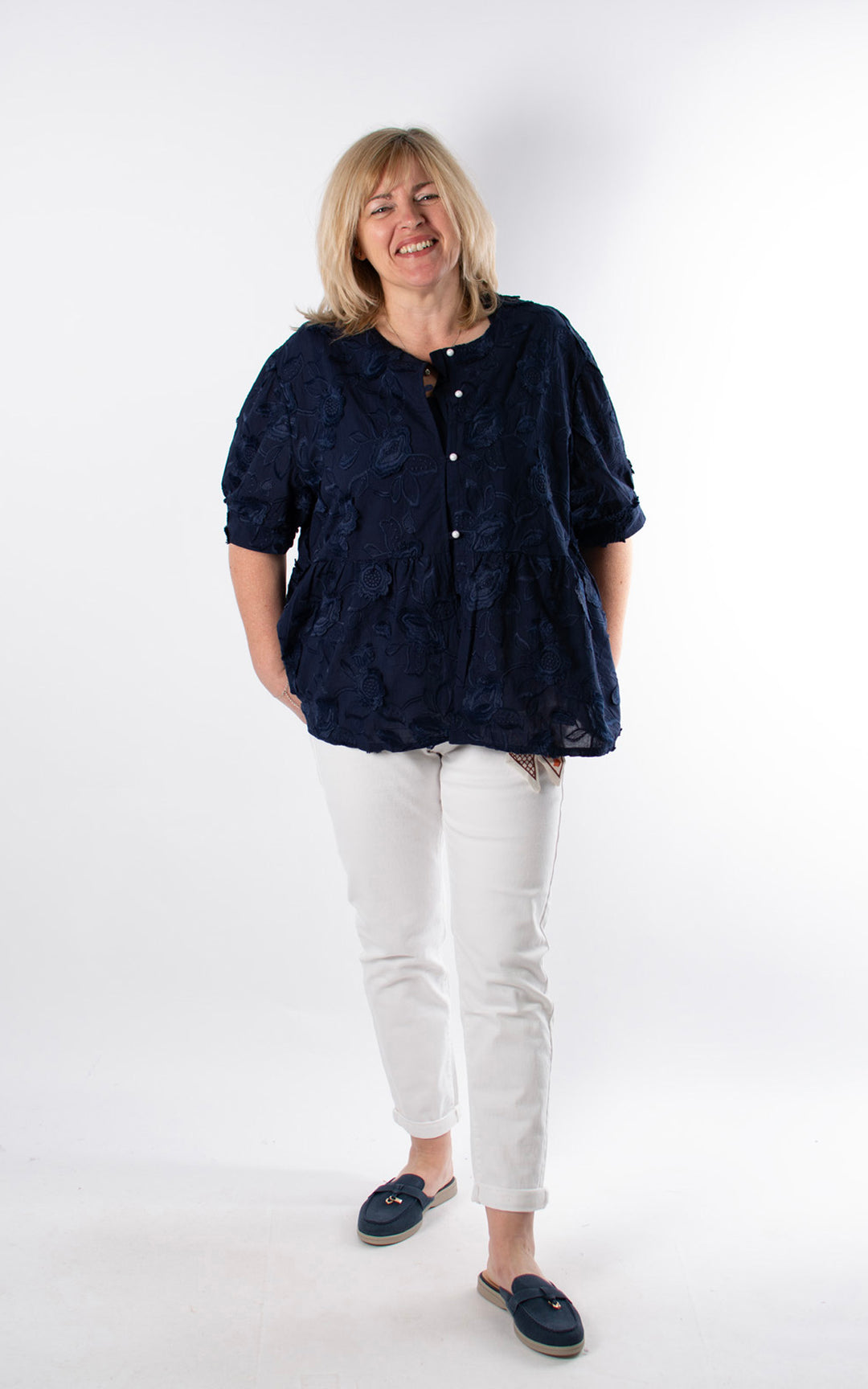 Phoebe Button Pearl T | Navy