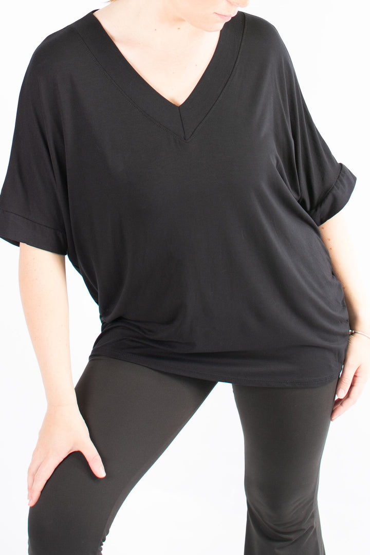 BASIC | V-neck | Black