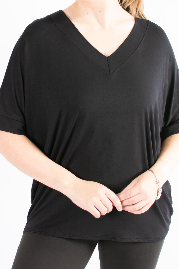 BASIC | V-neck | Black