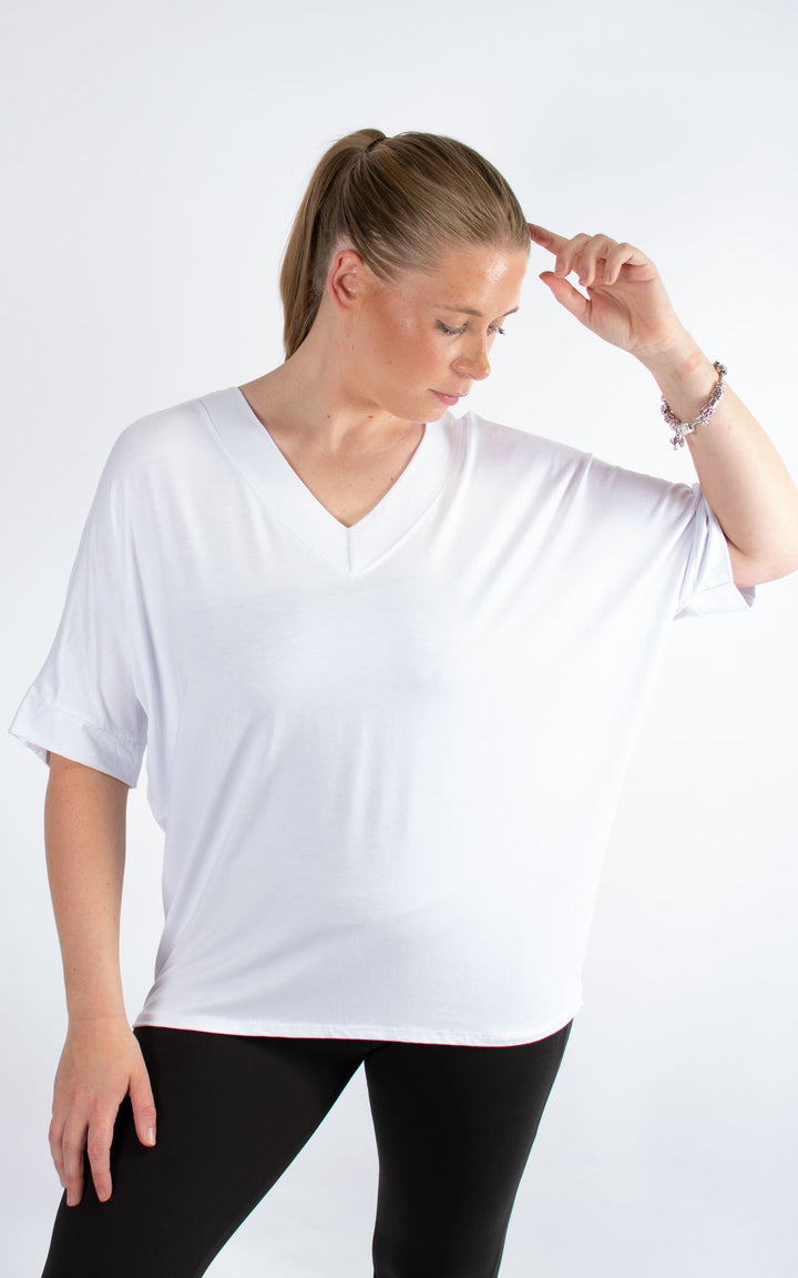 BASIC | V-neck | White