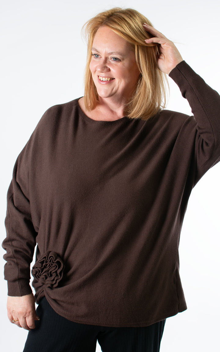 Izzy Batwing | Long | Chocolate