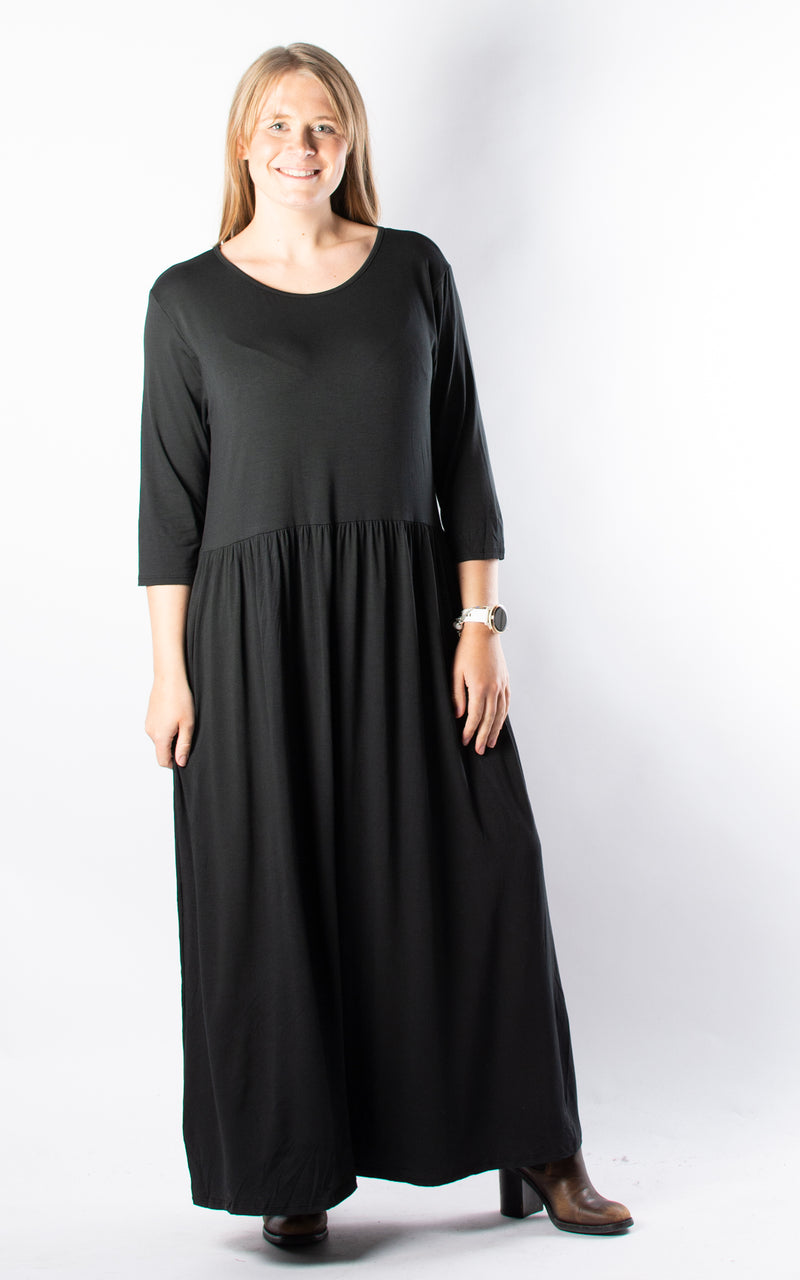 Nova Dress | 3/4 | Long | Black