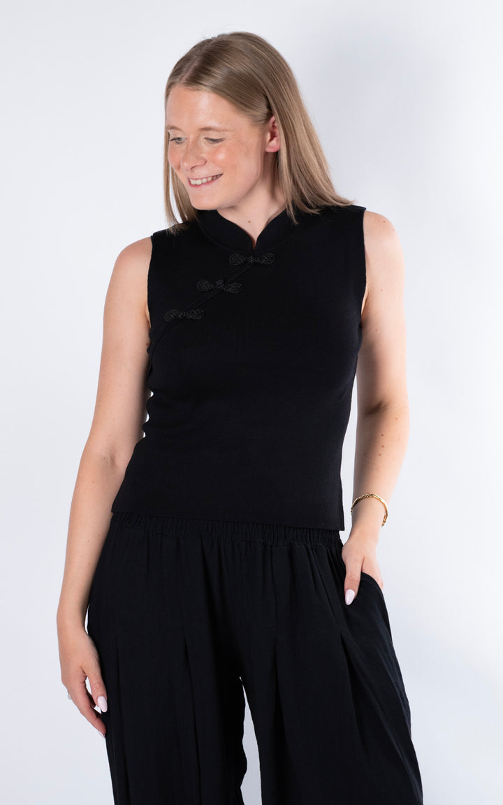 Diagonal Bow Knit Vest | Black