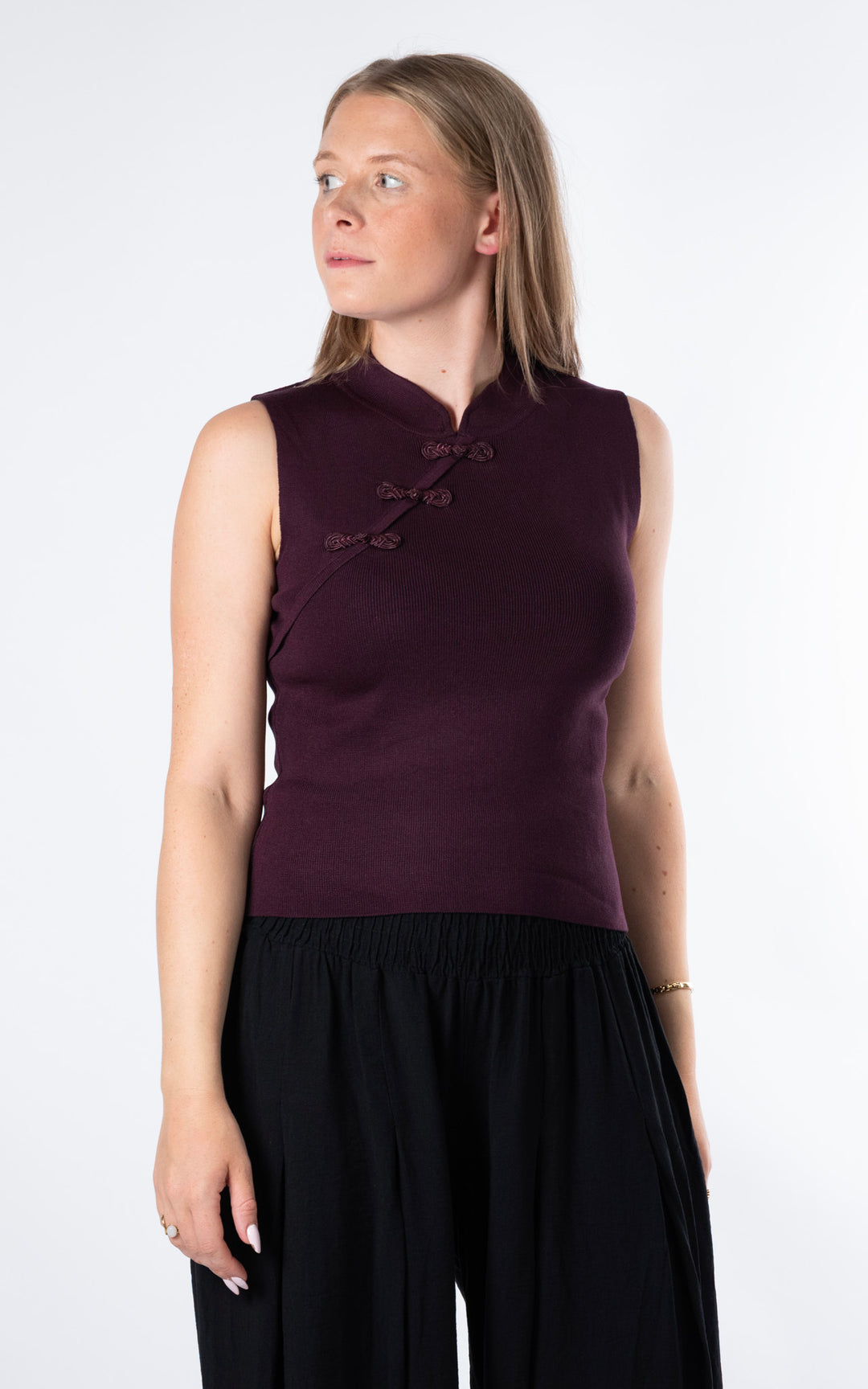 Diagonal Bow Knit Vest | Plum