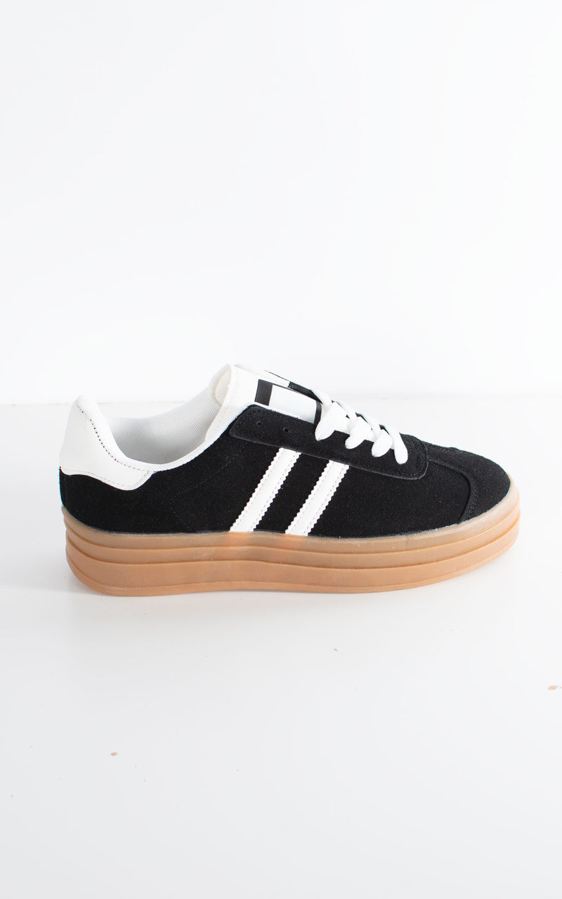 Dolly Trainers | Black