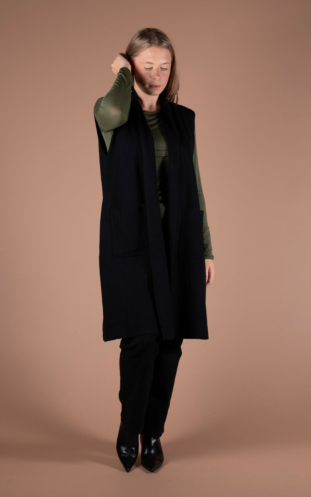 Emi Longline Waistcoat  | Black