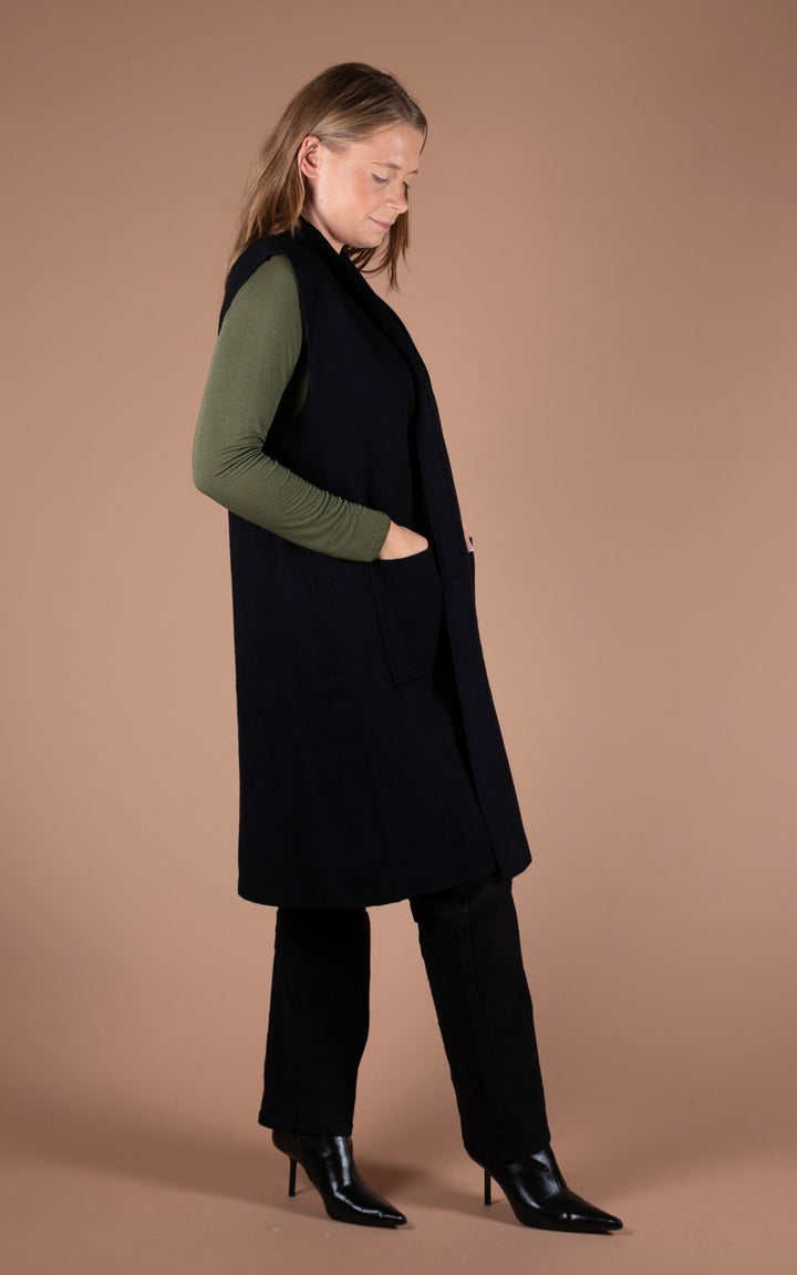 Emi Longline Waistcoat  | Black