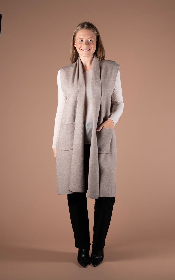 Emi Longline Waistcoat  | Mocha