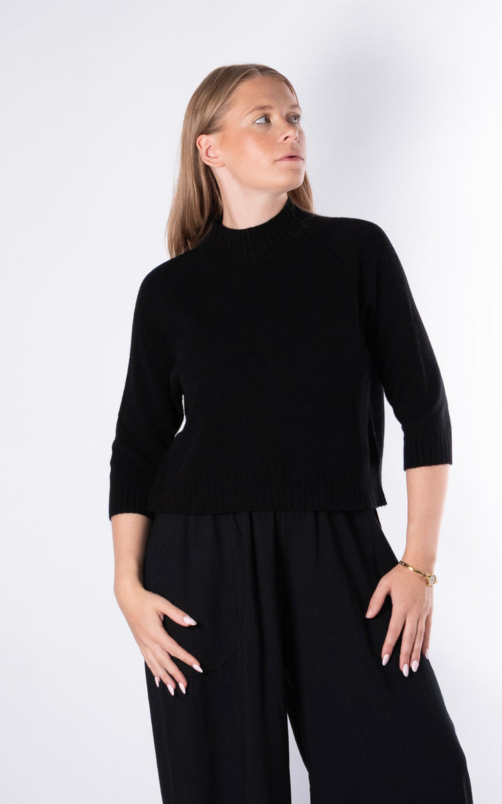 Erica Crop Jumper | Black