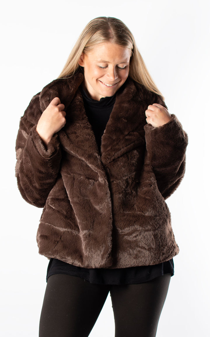 Faux Fur Jacket | Chocolate