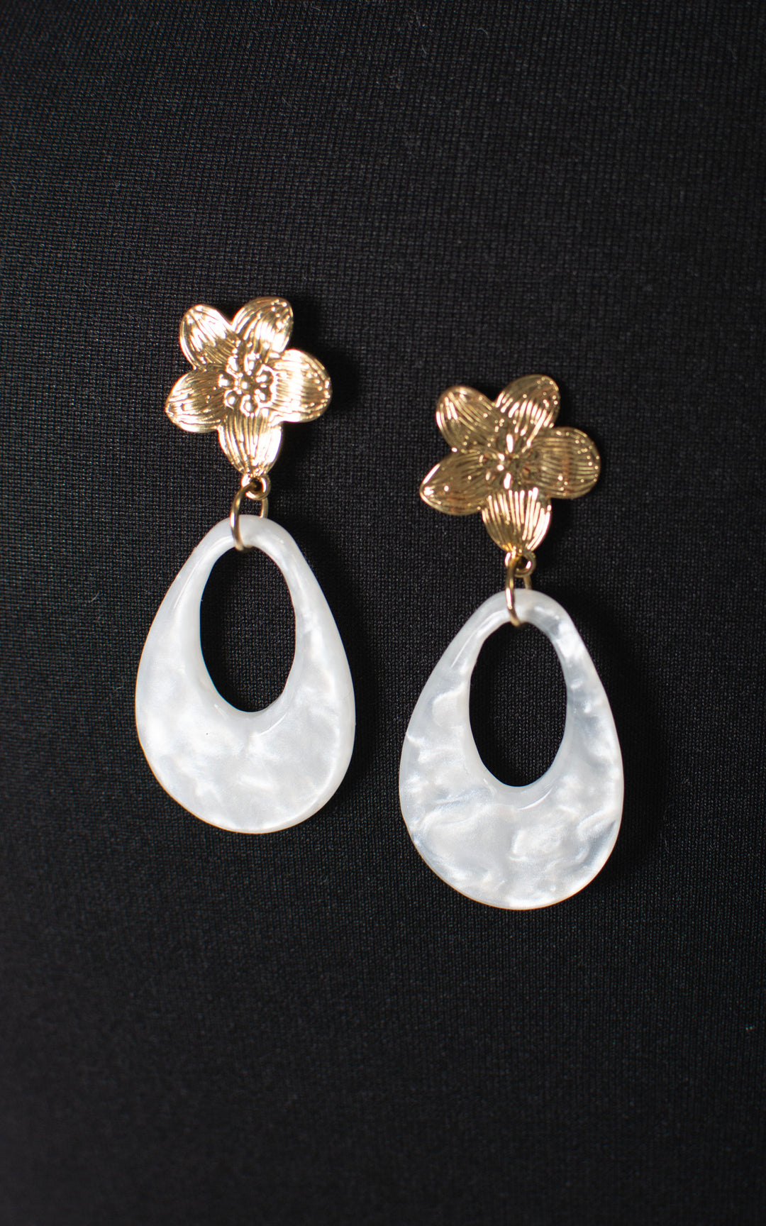 Floral Oval | Earrings | Ivory