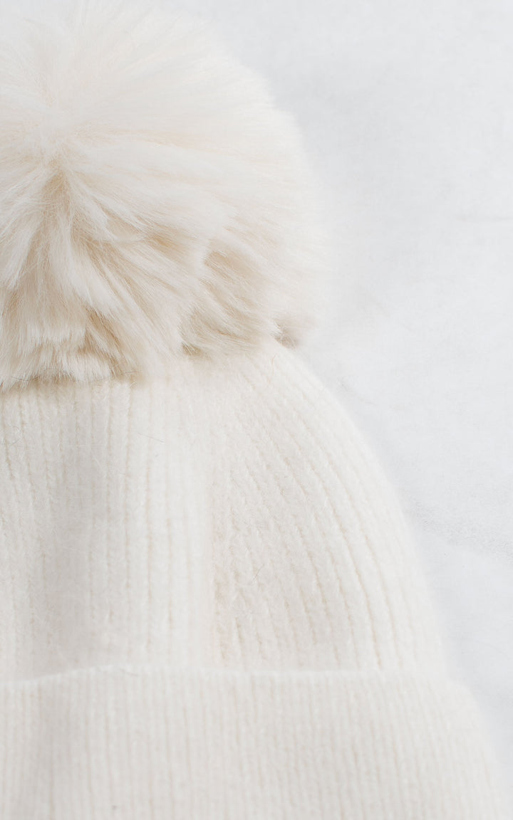 Hat | Pom Pom | White