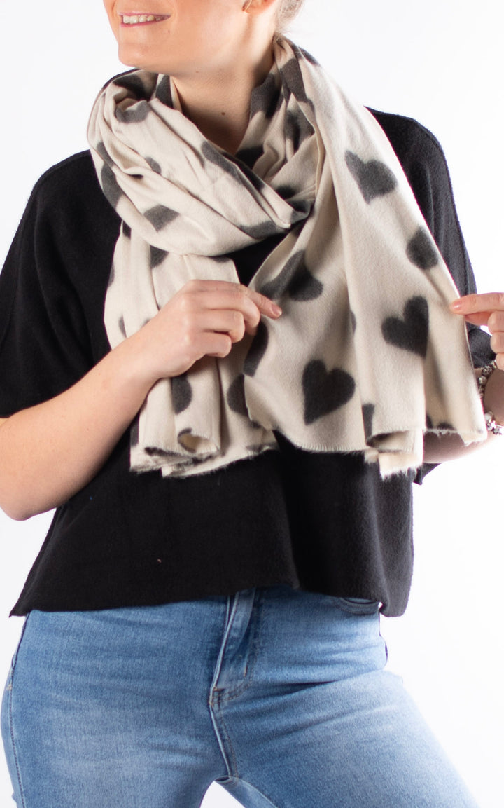 Heart Scarf | Grey