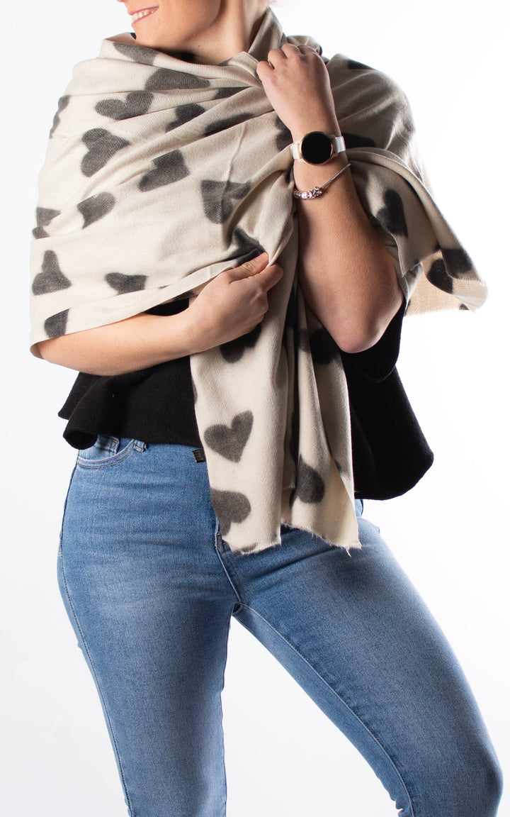 Heart Scarf | Grey