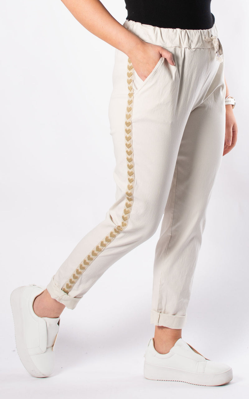 Hearts Strap Magic Jogger | Beige