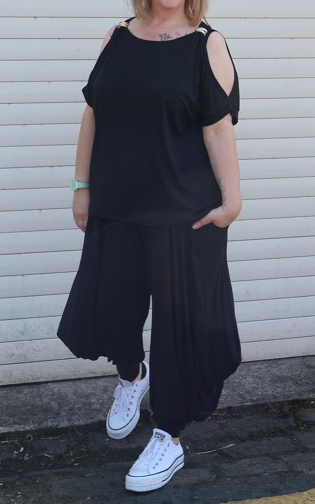 Sheila Cold Shoulder | Black