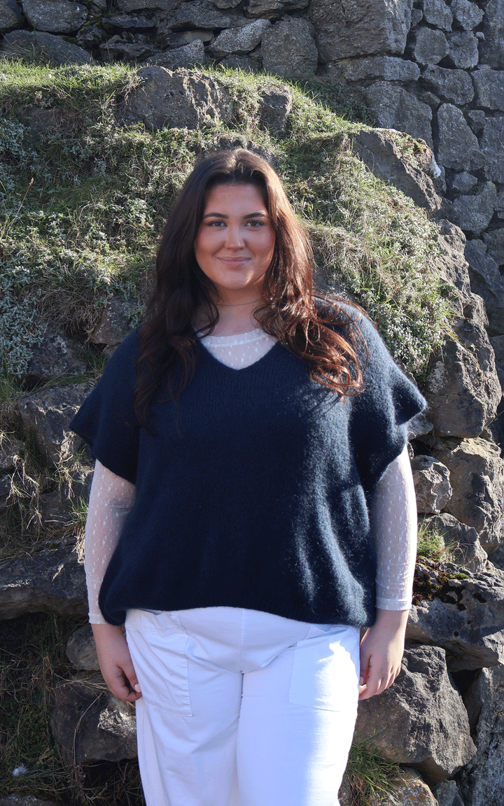 Leonie V-neck Jumper | Navy