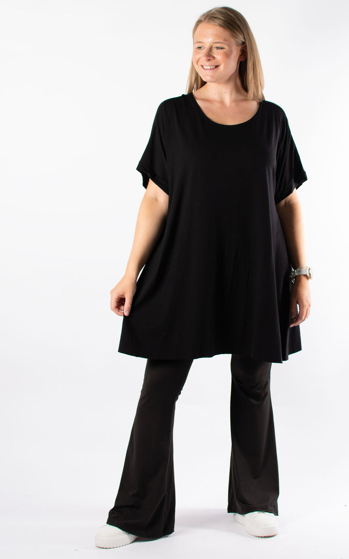 Jesse Swing T | Black