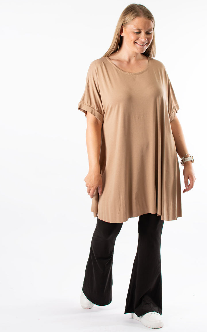Jesse Swing T | Camel
