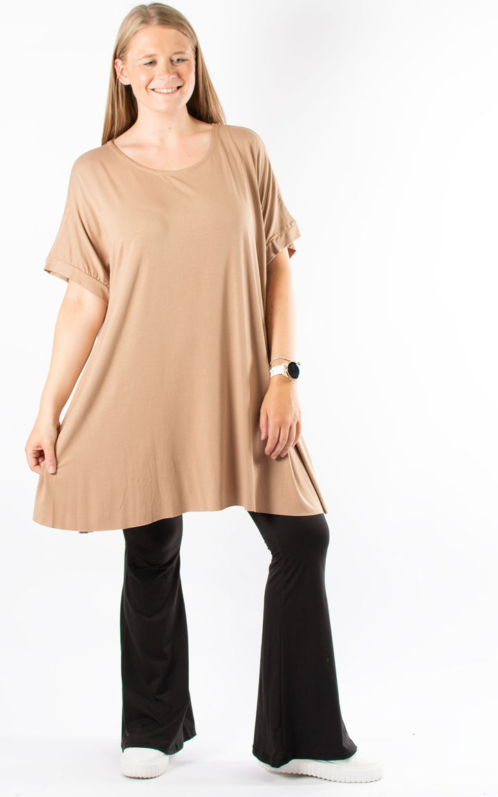 Jesse Swing T | Camel