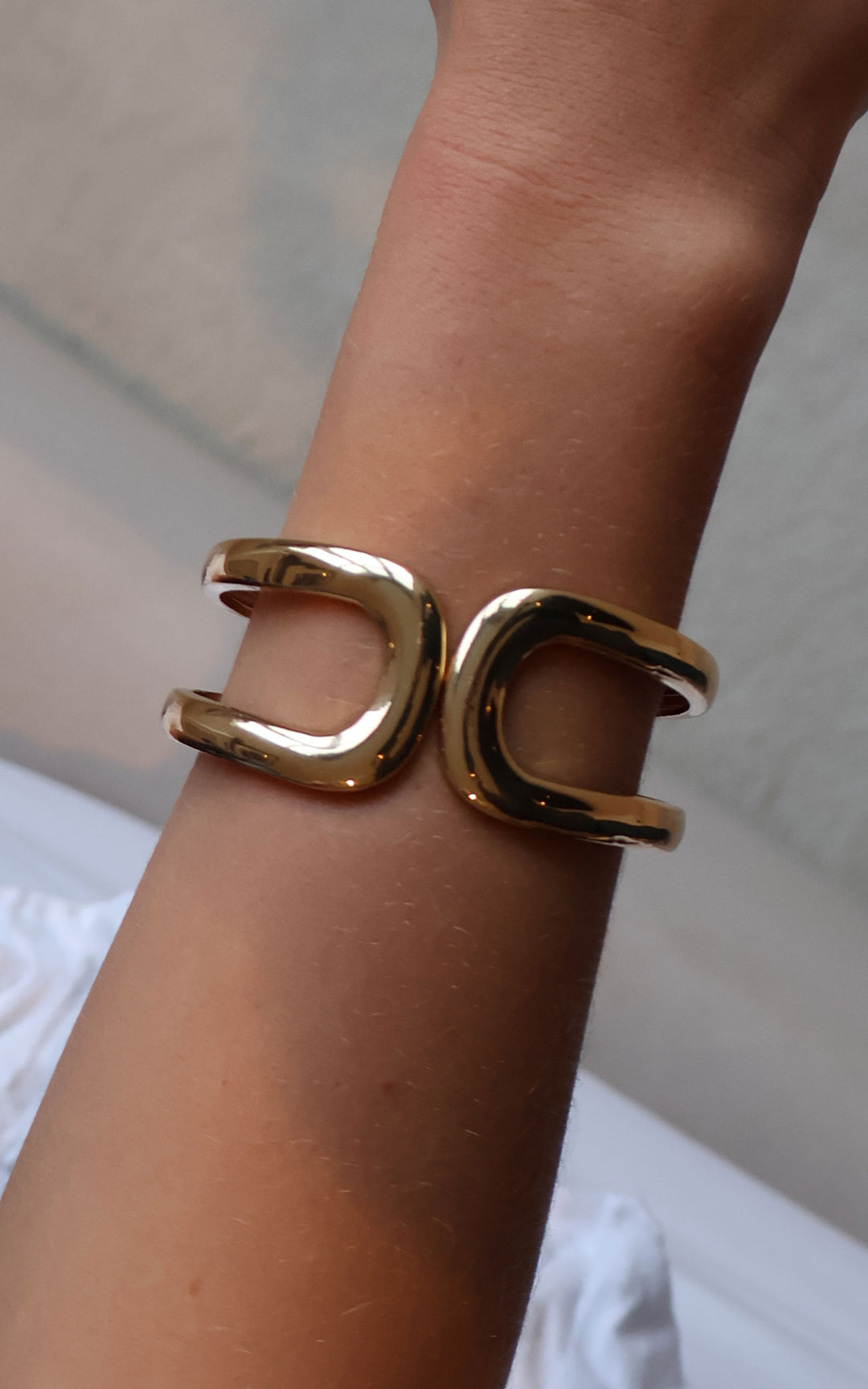Jet Bracelet | Clasp | Gold