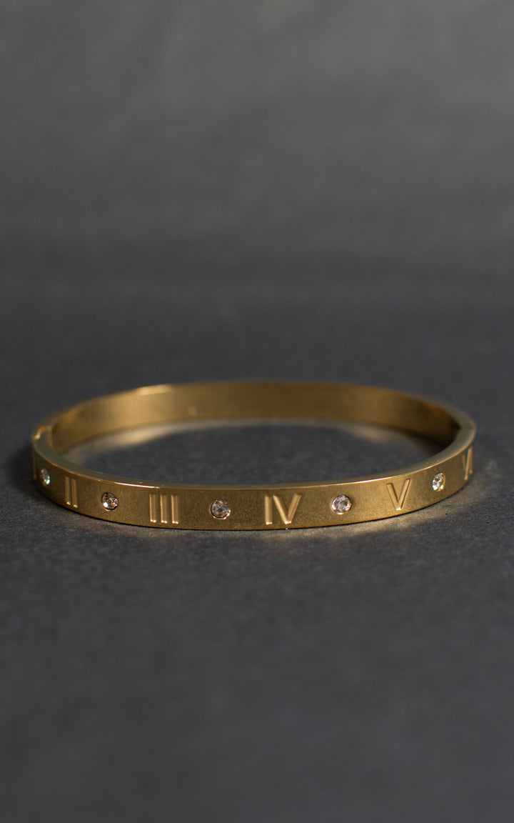 Jet Bracelet | Roman Numerals | Gold