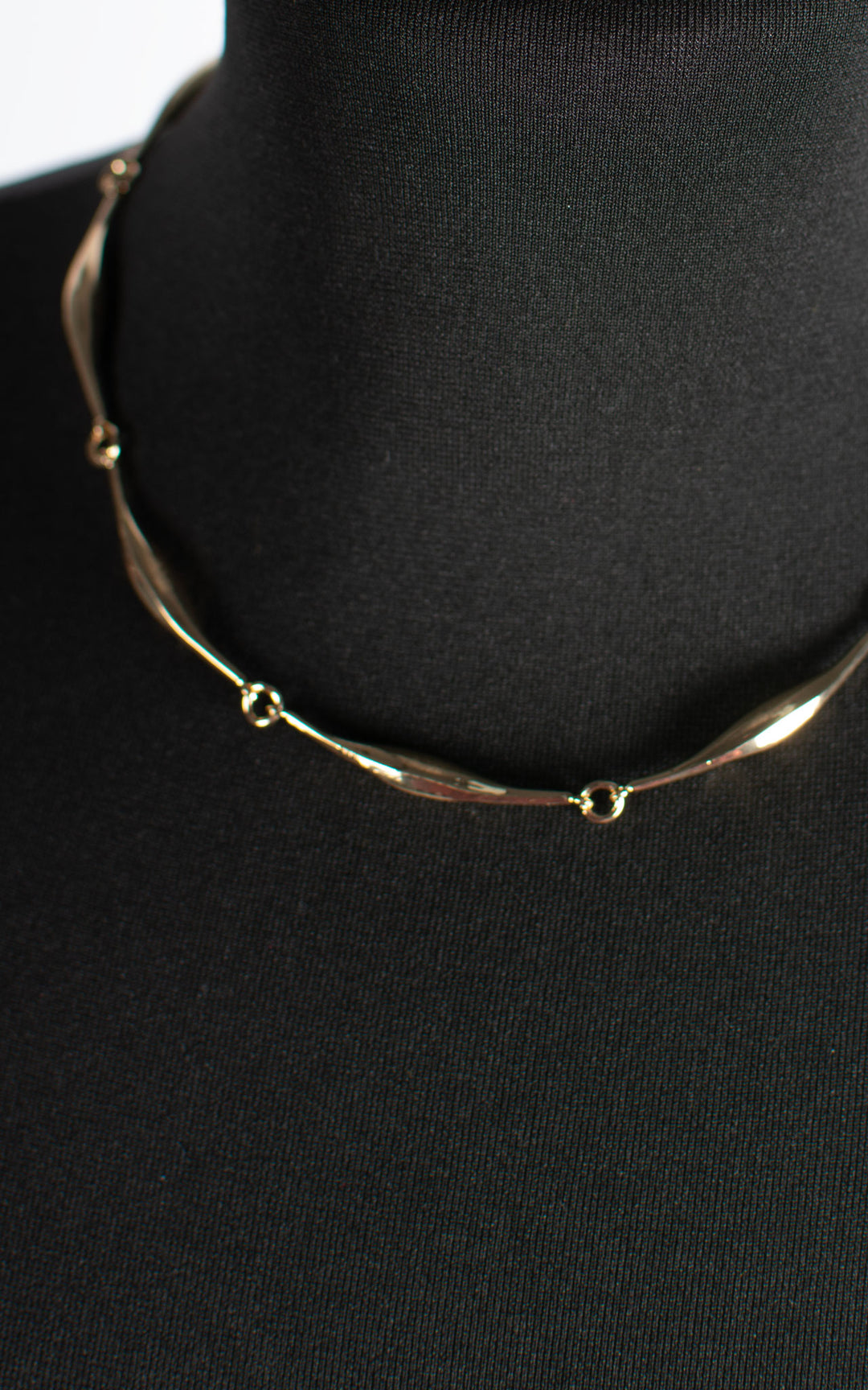 Jet Necklace | Bean | Gold
