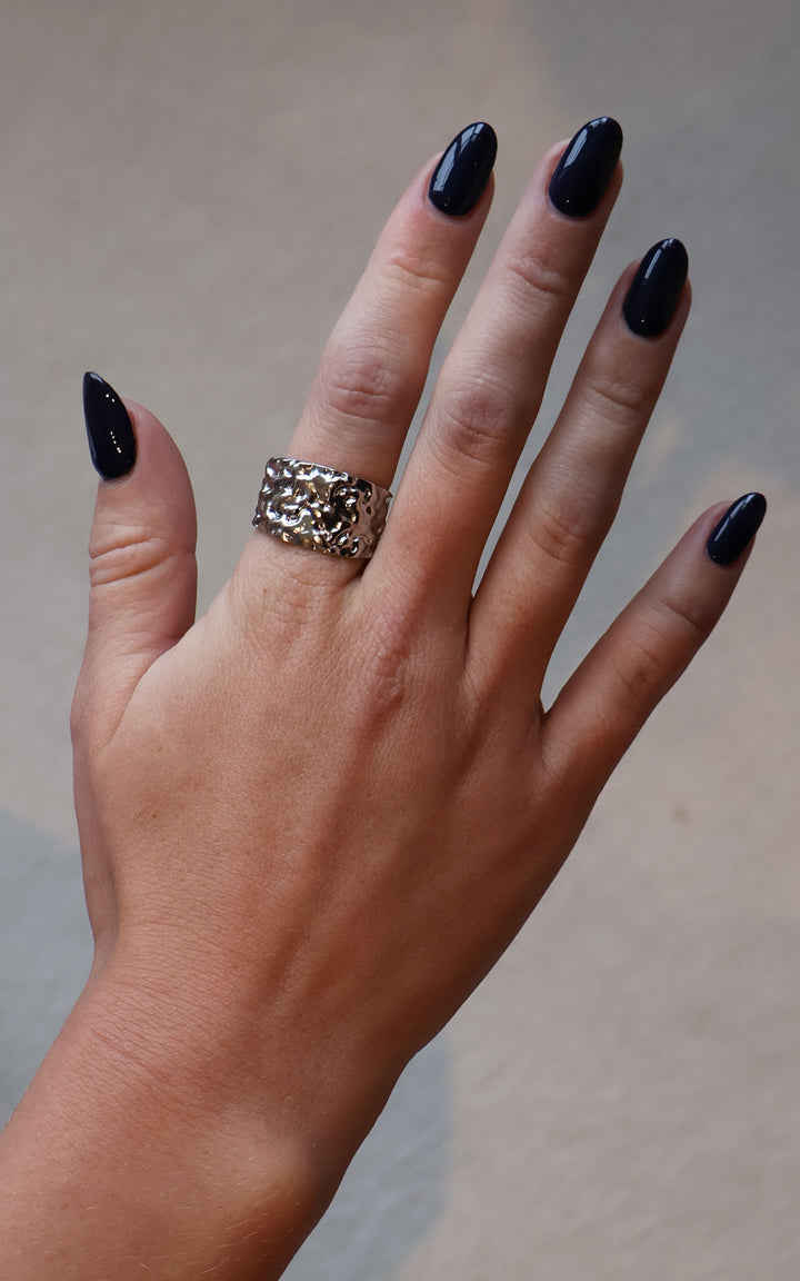 Jet Rings | Sm Hammered | Silver