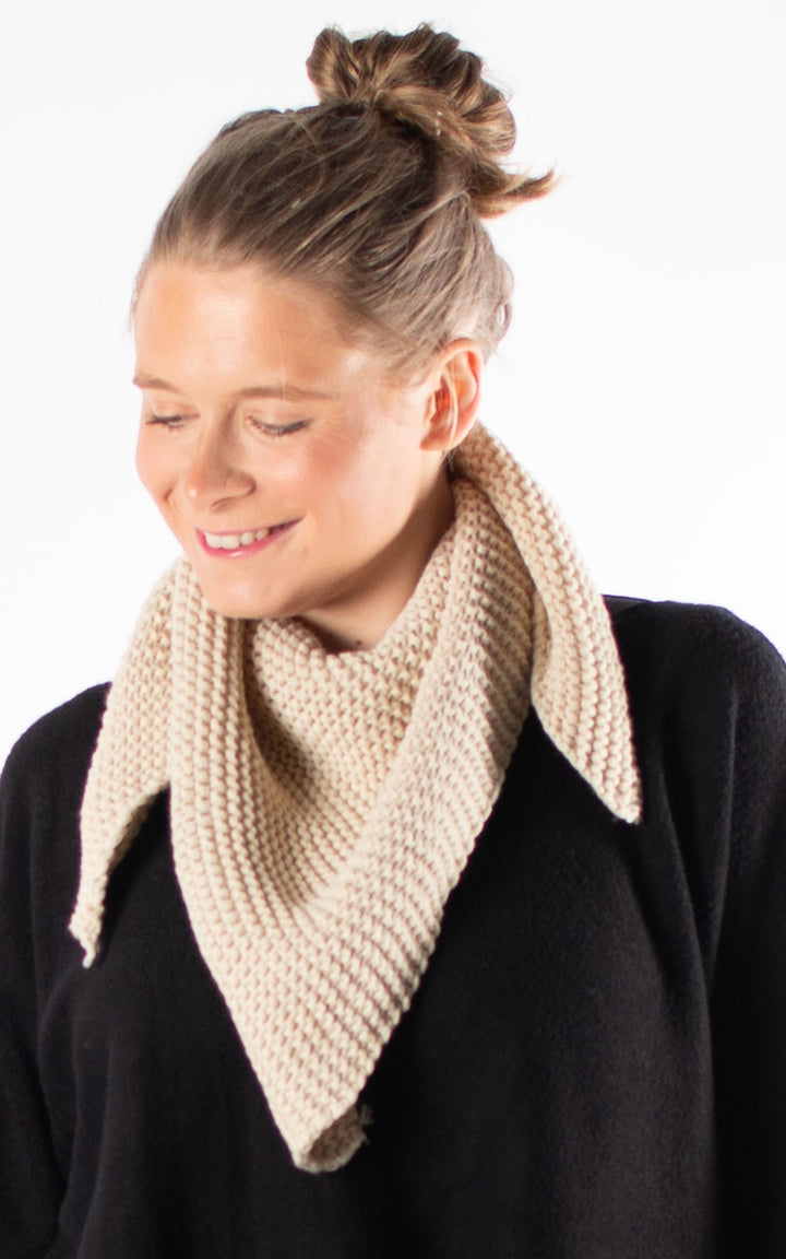 Knitted Triangle Scarf | Beige