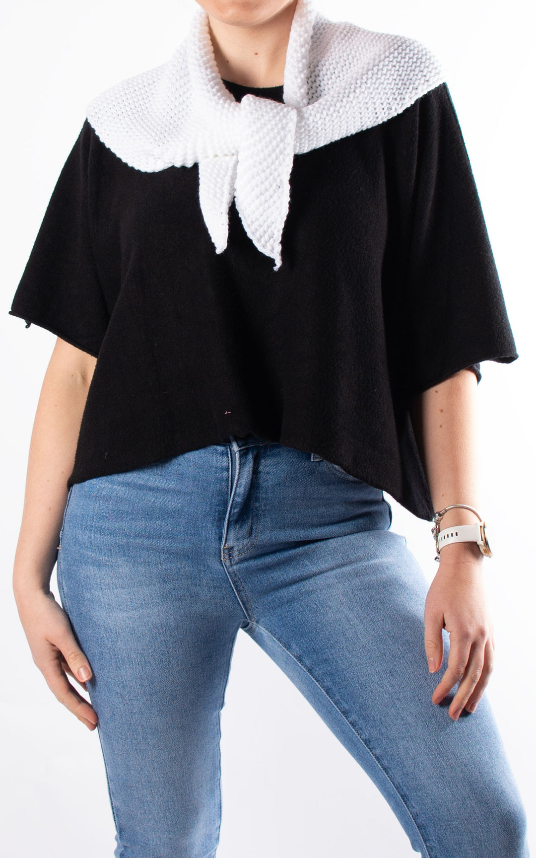 Knitted Triangle Scarf |White