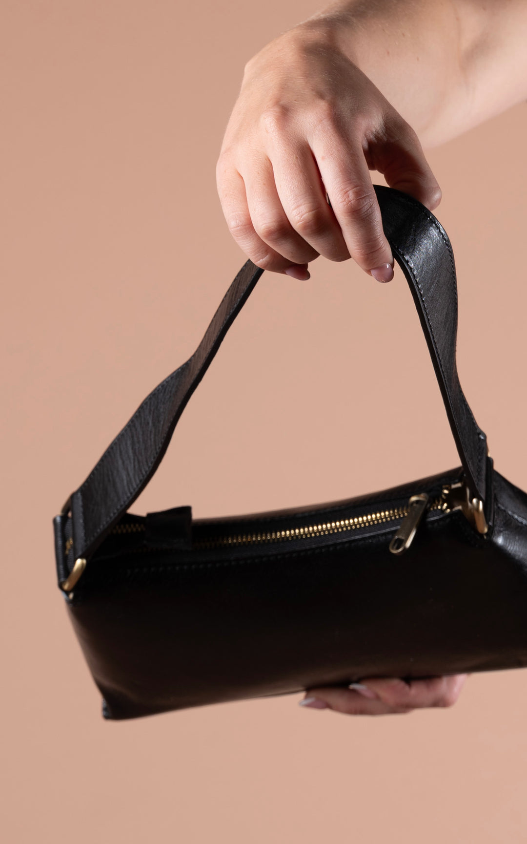 Leather Shoulder Bag | Black