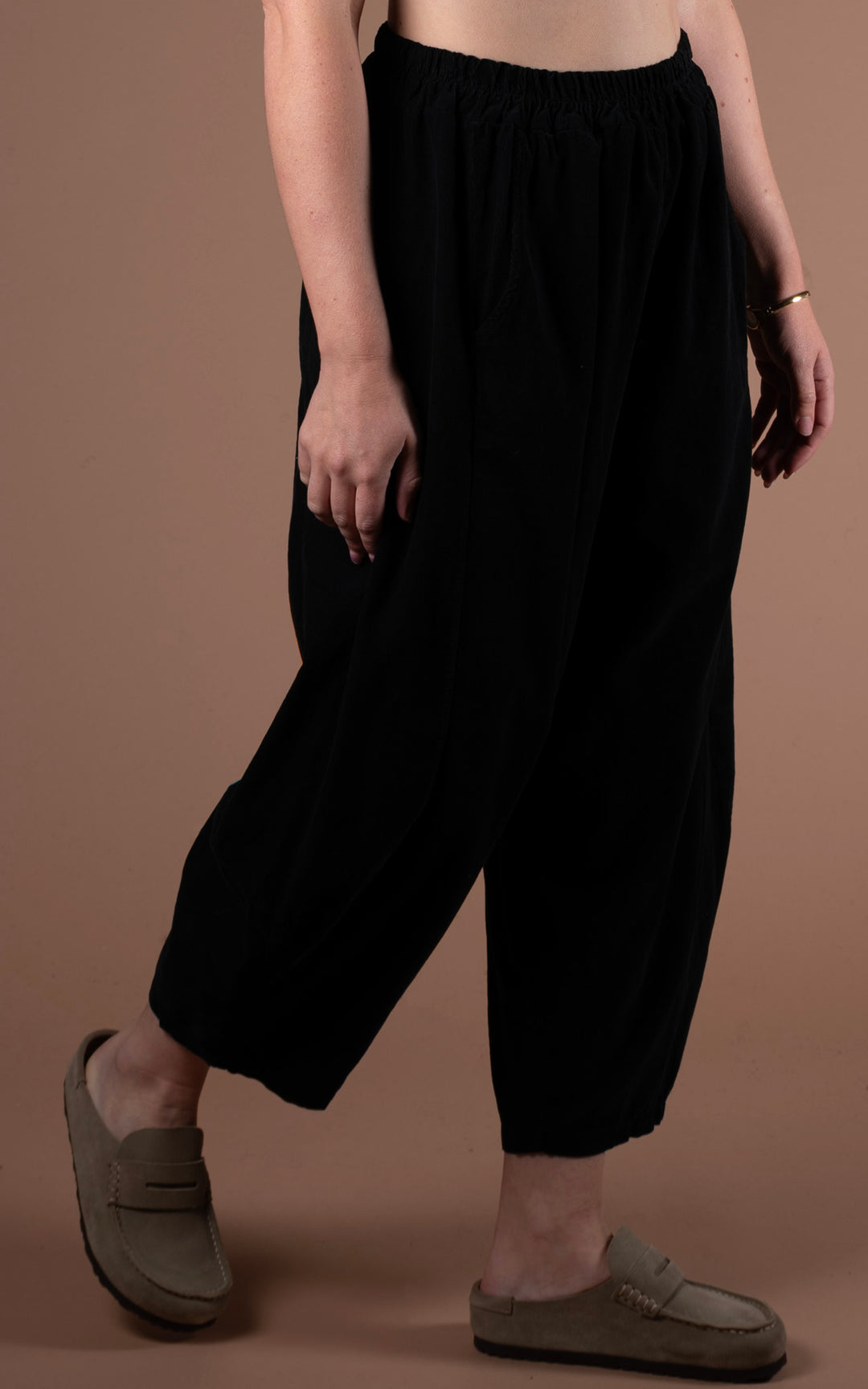 Lucia Cord Barrel Leg Trouser | Black