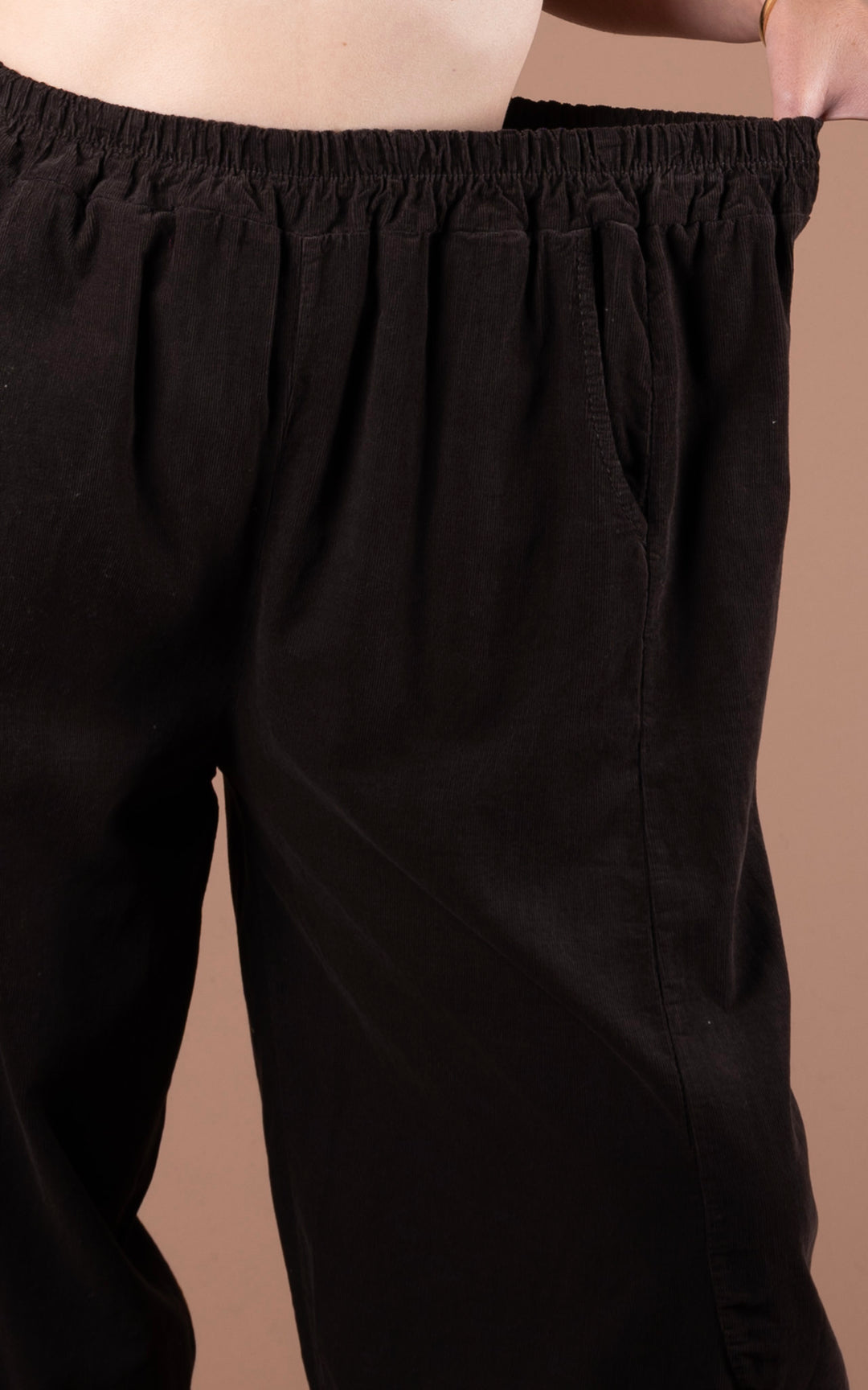 Lucia Cord Barrel Leg Trouser | Chocolate