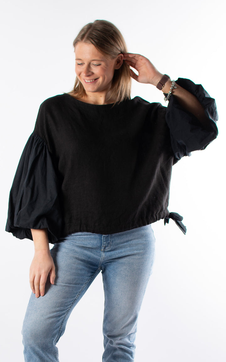 Maisie Balloon Sleeve T | Black